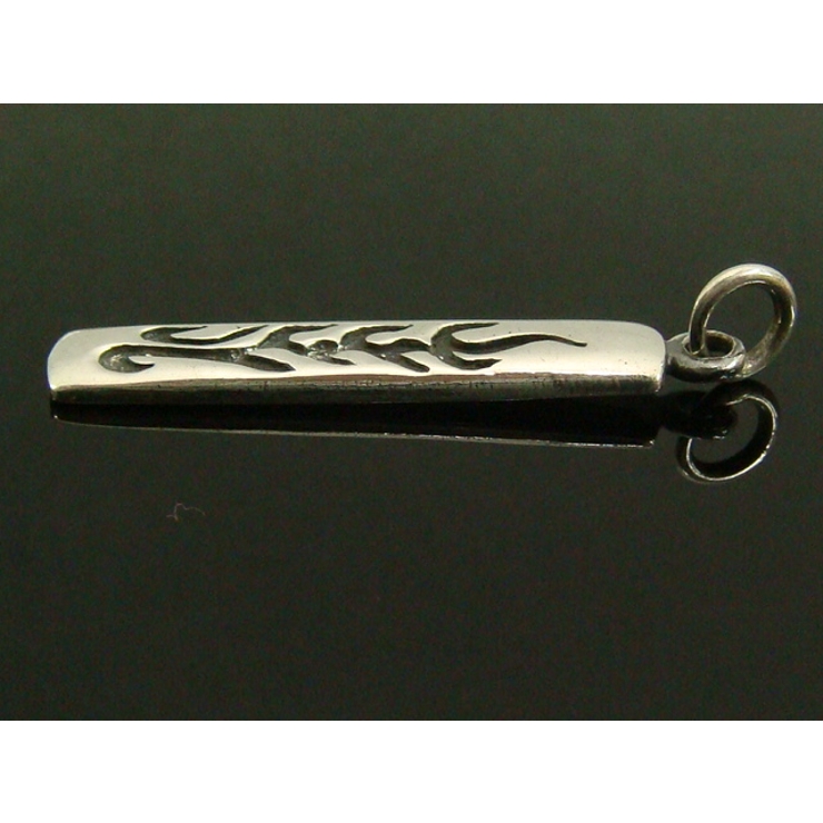 シルバー925 細長いプレートに炎のような模様が描かれたペンダントトップ 【ペン… | laplateriashu  | 詳細画像3 