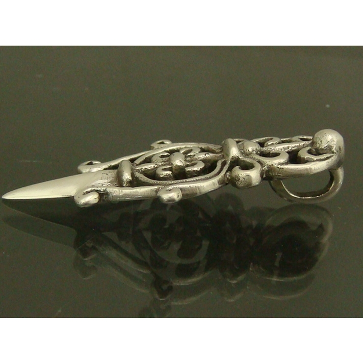 シルバー925 紋章のペンダントヘッド 紋章のような模様に剣が突き出たかっこいい… | laplateriashu  | 詳細画像3 