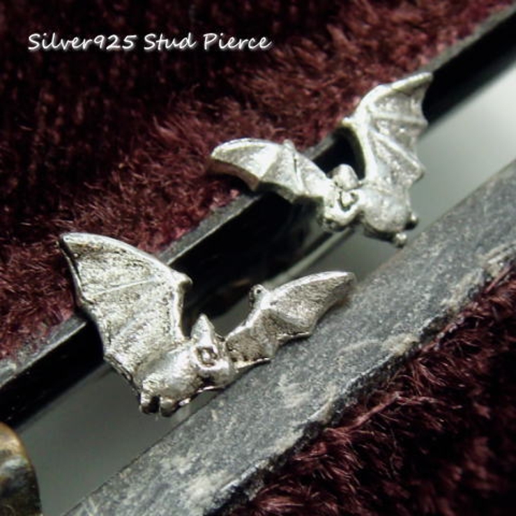 暗闇に現る こうもりさんのピアス アクセサリー 品番 Yuka Yukatanゆかたん ユカタン のレディースファッション通販 Shoplist ショップリスト