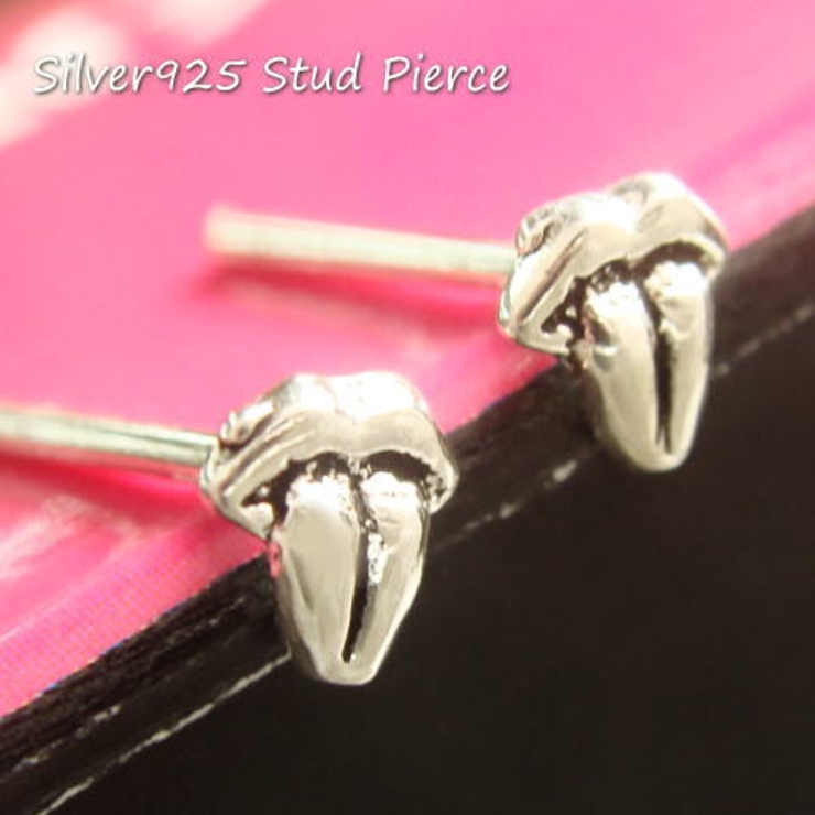 小さなお口でアッカンベー 舌を出した口唇のピアス アクセサリー 品番 Yuka Yukatanゆかたん ユカタン のレディースファッション通販 Shoplist ショップリスト