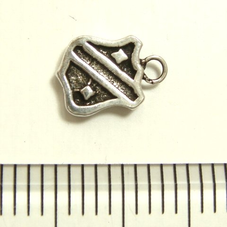 紋章の盾のシルバーパーツ2個で1セット横幅6 09mm×高さ8 | YUKATANゆかたん | 詳細画像3 