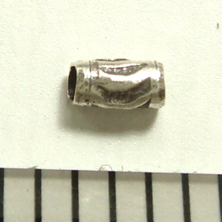 シルバーパーツ10個で1セット 直径1 4ｍｍタイプで小さく月のような模様が描か… | YUKATANゆかたん | 詳細画像3 