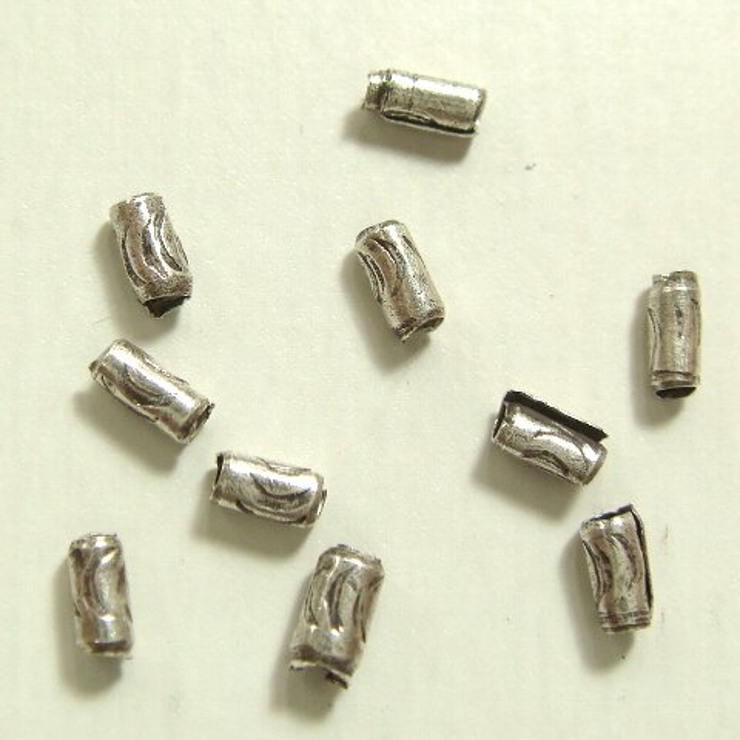 シルバーパーツ10個で1セット 直径1 1ｍｍタイプで小さく月のような模様が描か… | YUKATANゆかたん | 詳細画像1 