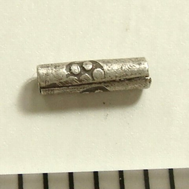 シルバーパーツ10個で1セット 直径1 2ｍｍタイプで小さなお花のような模様が描… | YUKATANゆかたん | 詳細画像3 