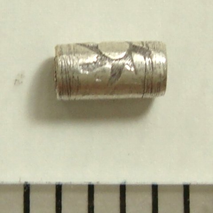 シルバーパーツ10個で1セット 直径1 6ｍｍタイプで小さな太陽のような模様が描… | YUKATANゆかたん | 詳細画像3 