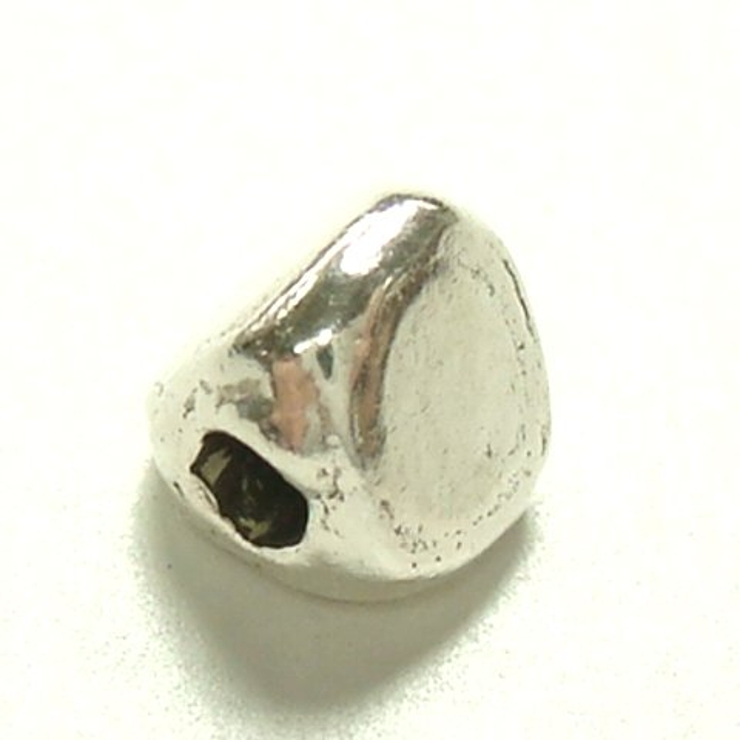 シルバーパーツ5個で1セット 直径3 3ｍｍタイプで三角のような形の厚みのある小… | YUKATANゆかたん | 詳細画像2 