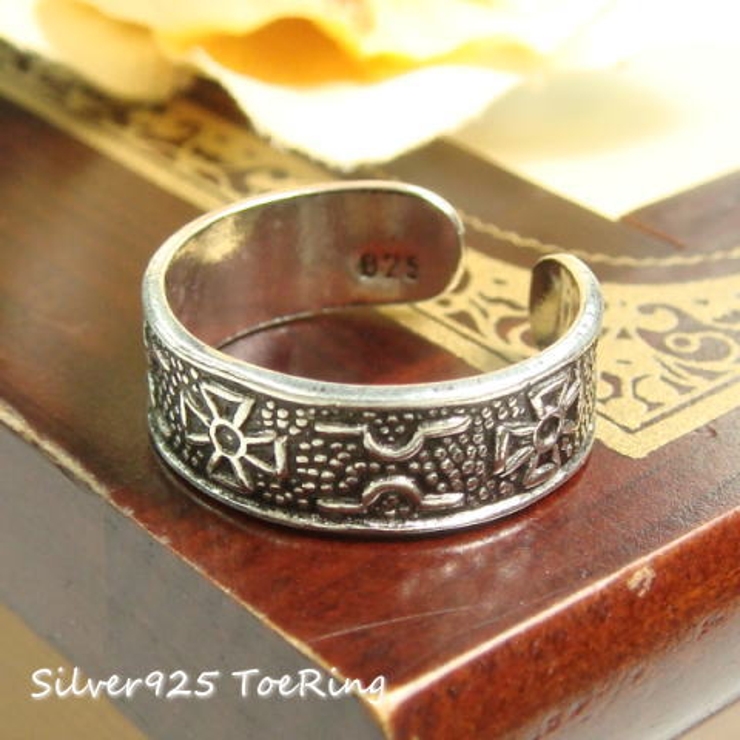 フリーサイズリング 壁画の様に見え存在感抜群！！十字架を刻んだ足指リング 【トゥ… | YUKATANゆかたん | 詳細画像1 