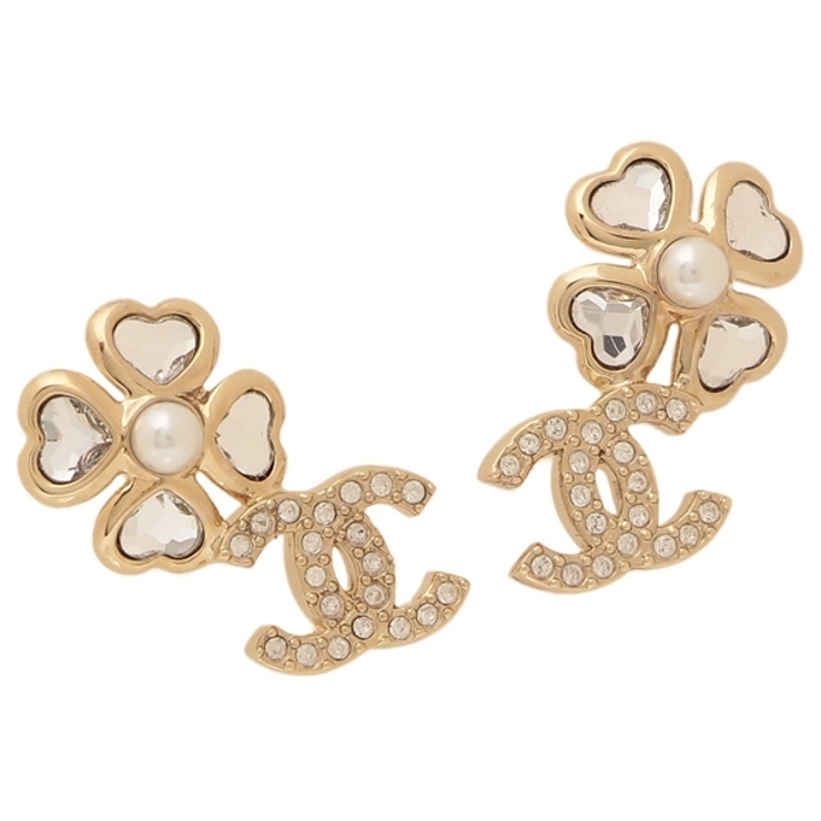 CHANEL　クローバーピアス　シルバーピアス CHANEL シャネル ココマーク ・クローバーピアス SSステンレス