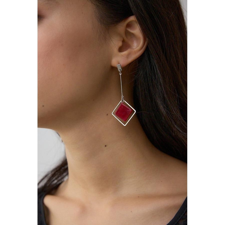RED | アクリル×メタルアシンメトリーピアス | AZUL BY MOUSSY