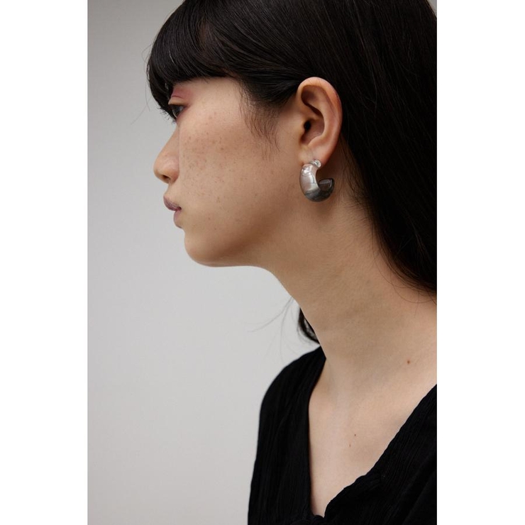 BICOLOR CLEAR HOOP EARRINGS | AZUL BY MOUSSY | 詳細画像8 