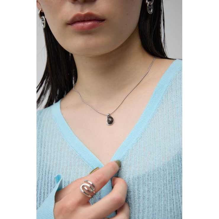 BLK | ストーンライクモチーフネックレス | AZUL BY MOUSSY