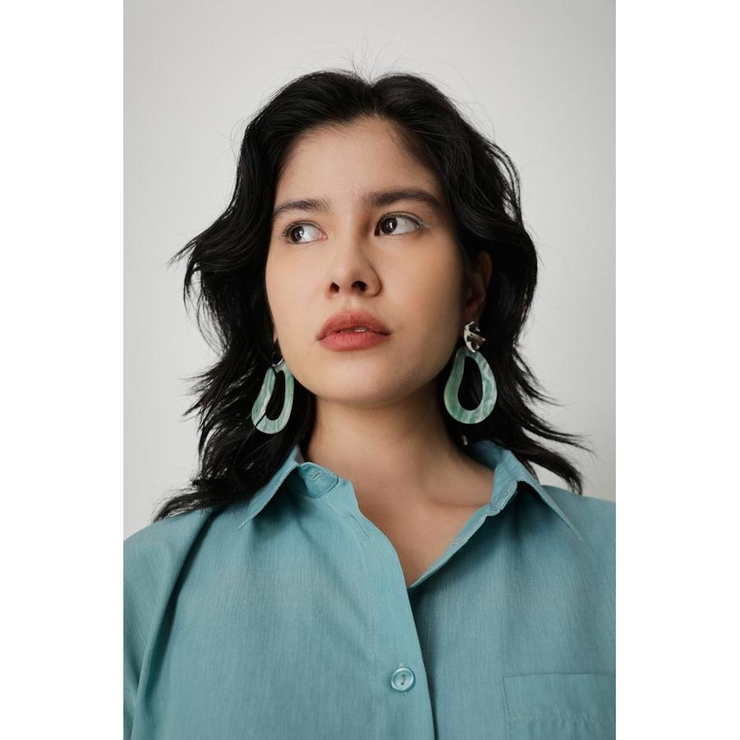 柄GRN5 | MARBLE ACRYL ROUND EARRINGS | AZUL BY MOUSSY