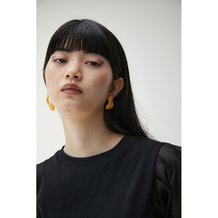 YEL | ASYMMETRY ACRYL EARRINGS | AZUL BY MOUSSY