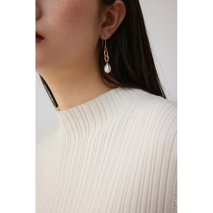 L/GLD1 | パール×メタルボールアシンメトリーピアス | AZUL BY MOUSSY