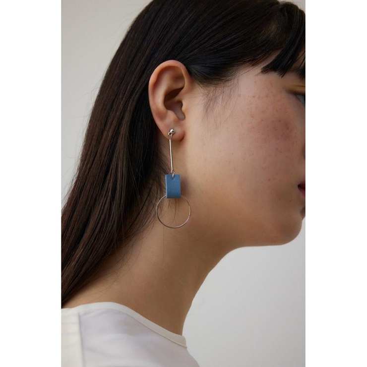 フェイクレザーバイカラーアシンメトリーピアス | AZUL BY MOUSSY | 詳細画像10 