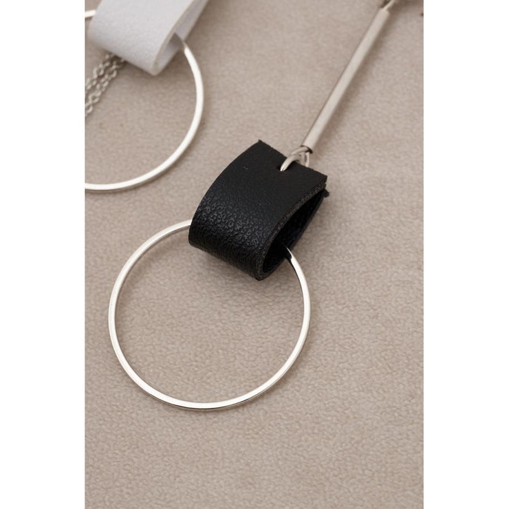 フェイクレザーバイカラーアシンメトリーピアス | AZUL BY MOUSSY | 詳細画像4 