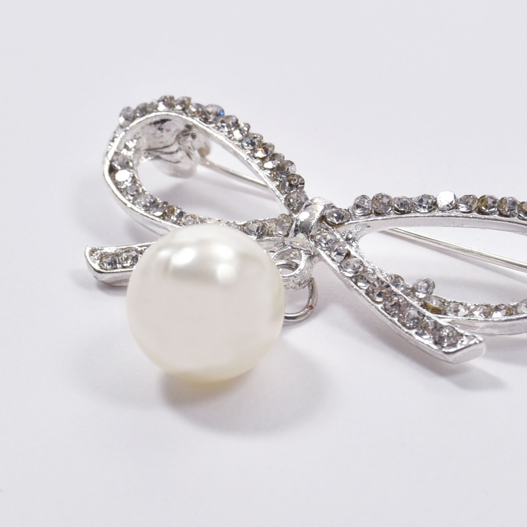 パール付きビジューリボンブローチ | BeBe | 詳細画像5 