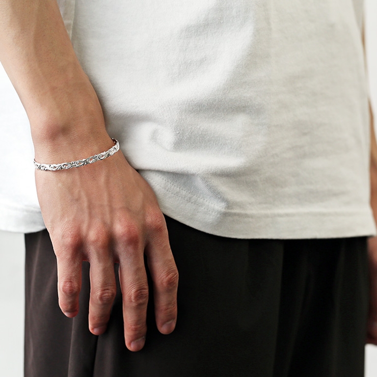 Binich(ビニッチ)ハワイアンリーフバングルメンズハワイアンテイストシルバー925アクセサリー[シルバーブレスレット]