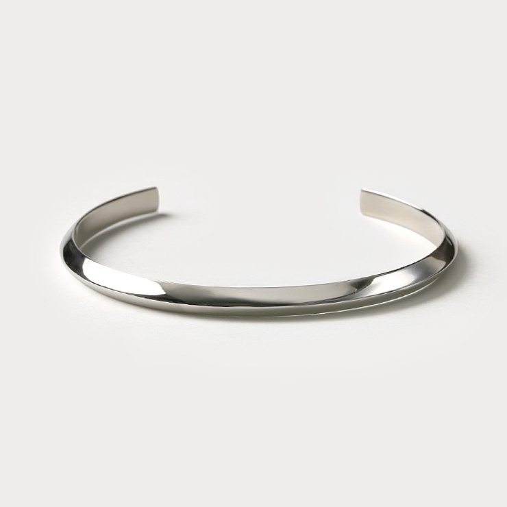 シンプルトライアングルバングル | シルバーアクセサリーBinich  | 詳細画像2 