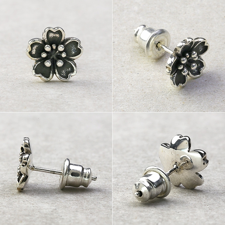 燻しサクラスタッドピアスシルバーアクセサリー桜メンズ桜男性片耳用(1個売り)