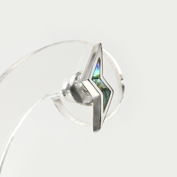Binich(ビニッチ)シェルサンダースタッドピアスメンズスタッドピアス稲妻雷シルバー925アクセサリー[シルバーピアス]片耳用(1個売り)