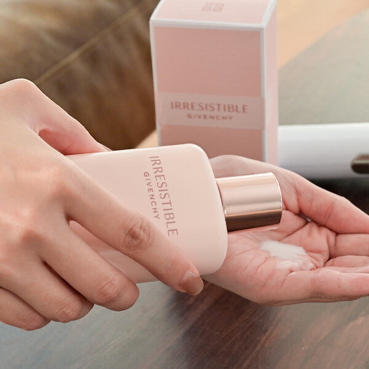 ジバンシイ GIVENCHY イレジスティブルボディミルク[品番：BLAE0005205