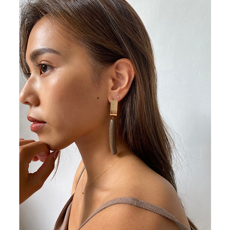 ヴィンテージウッドピアス emouv ピアス ゴールド アクセサリー シンプル | BUYSENSE | 詳細画像2 