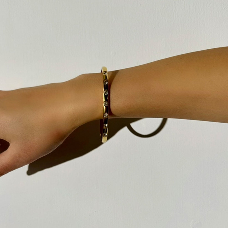 ゴールド | ビジューブレスレット emouv by | BUYSENSE