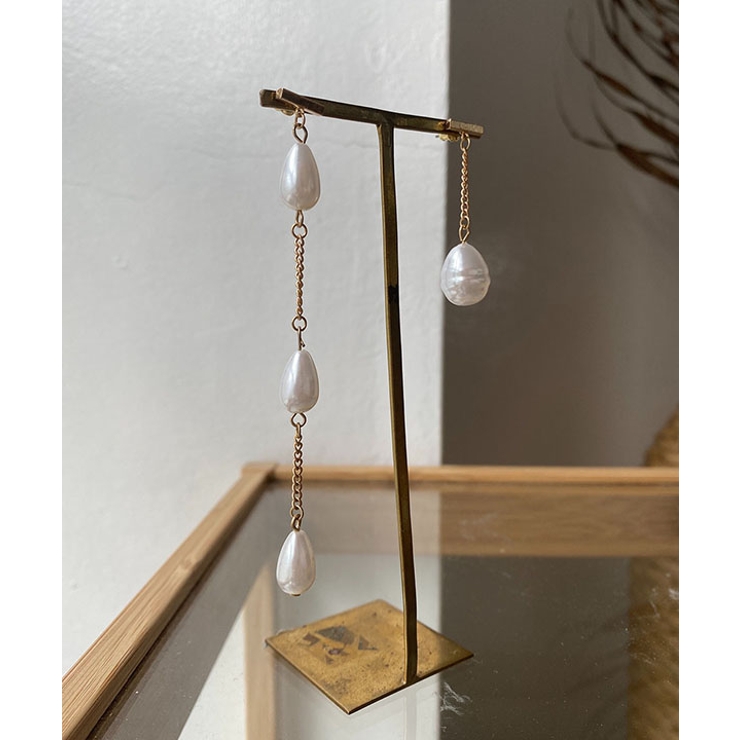 アシンメトリーパールピアス emouv ピアス | BUYSENSE | 詳細画像2 