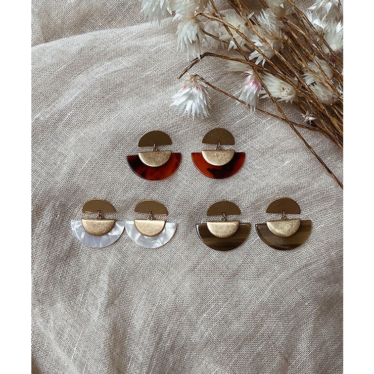 ハーフラウンドピアス emouv ピアス | BUYSENSE | 詳細画像1 