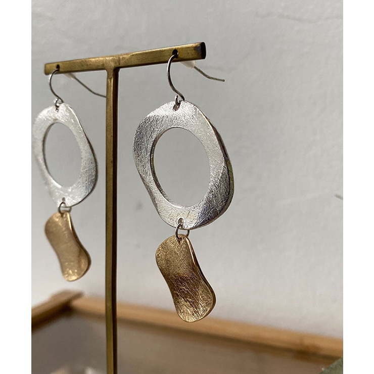 2カラーメタルピアス emouv ピアス | BUYSENSE | 詳細画像2 