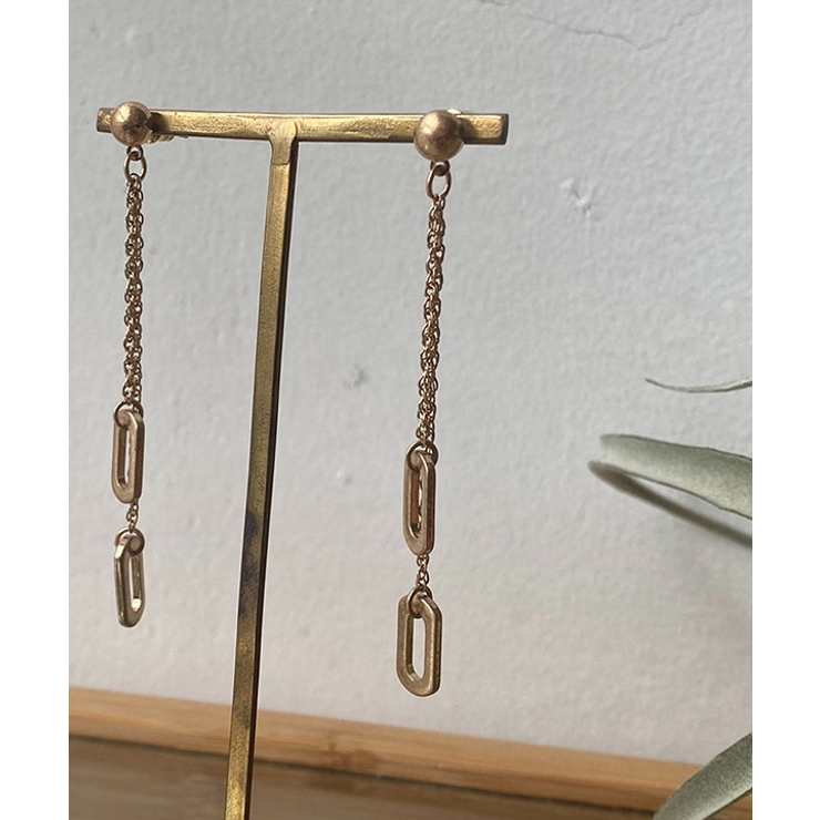 スイングチェーンピアス emouv ピアス | BUYSENSE | 詳細画像2 