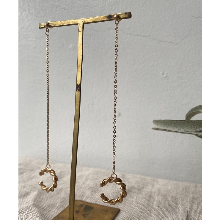 ロングスイングツイストピアス emouv ピアス | BUYSENSE | 詳細画像1 