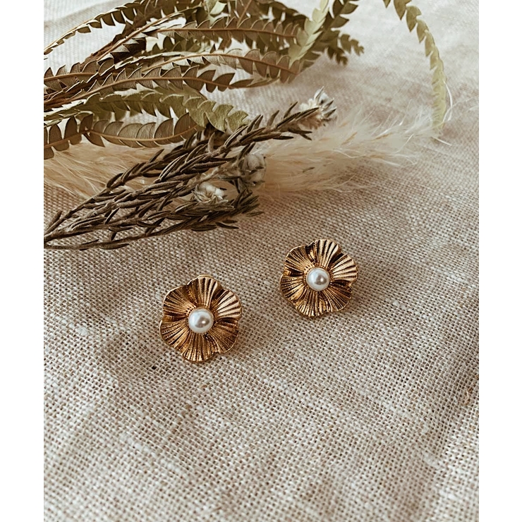 フラワーモチーフピアス emouv ピアス | BUYSENSE | 詳細画像3 