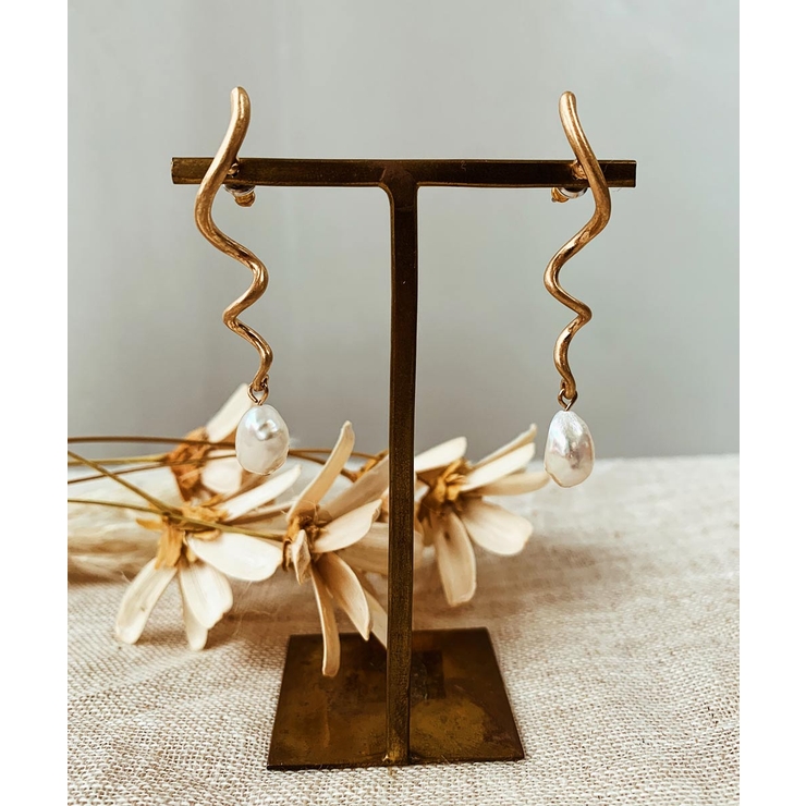 ゴールド | スプリングパールピアス emouv ピアス | BUYSENSE