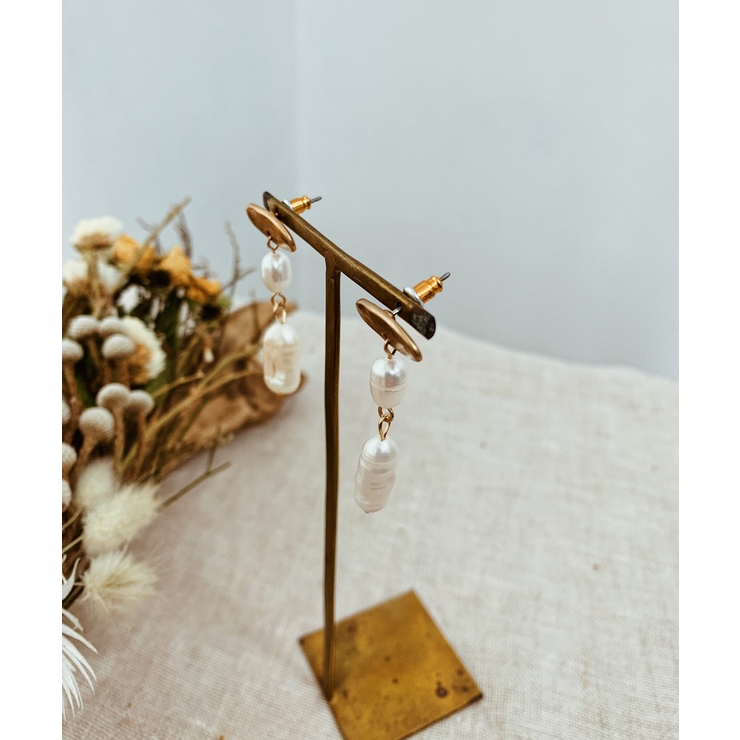 ユニークプレートパールピアス emouv ピアス | BUYSENSE | 詳細画像1 