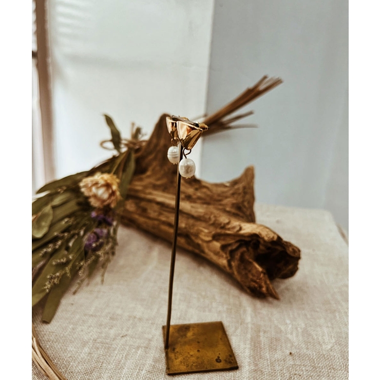 メタルパールピアス emouv ピアス | BUYSENSE | 詳細画像1 