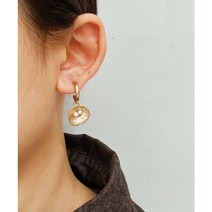 ゴールド | リングシェルパールピアス emouv ピアス | BUYSENSE