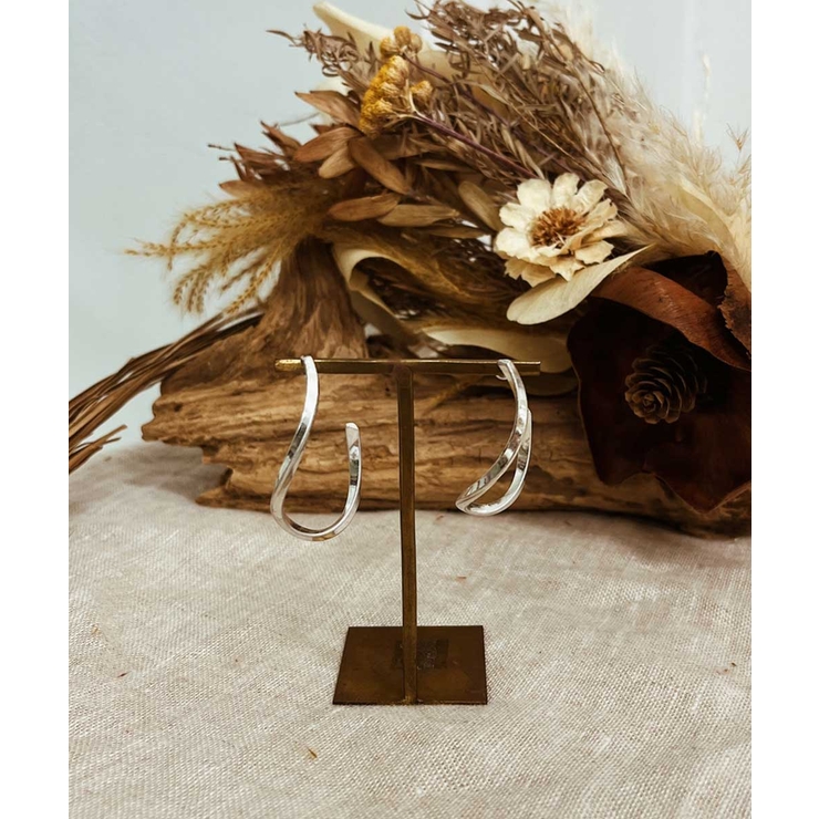 シルバー | ツイストピアス emouv ピアス | BUYSENSE
