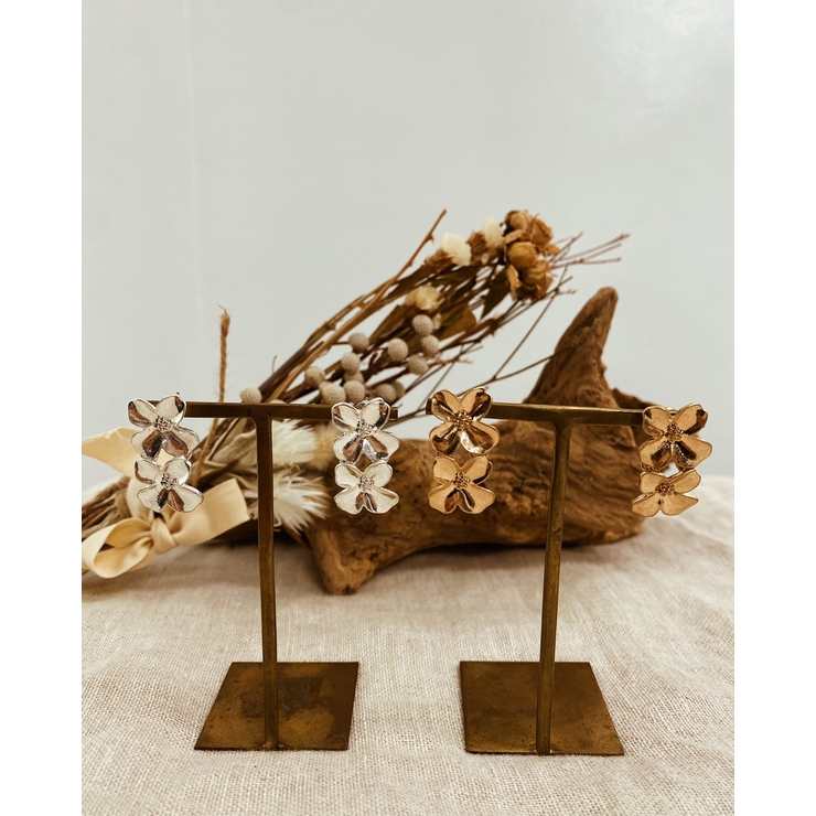 2連ライラックフラワーピアス emouv ピアス | BUYSENSE | 詳細画像1 