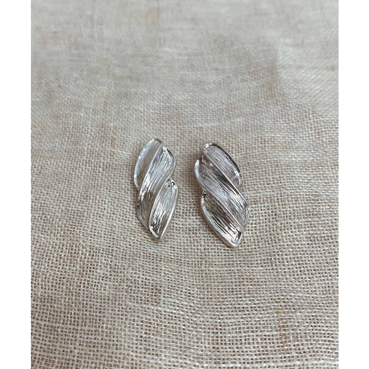 シルバー | プパーピアス emouv ピアス | BUYSENSE