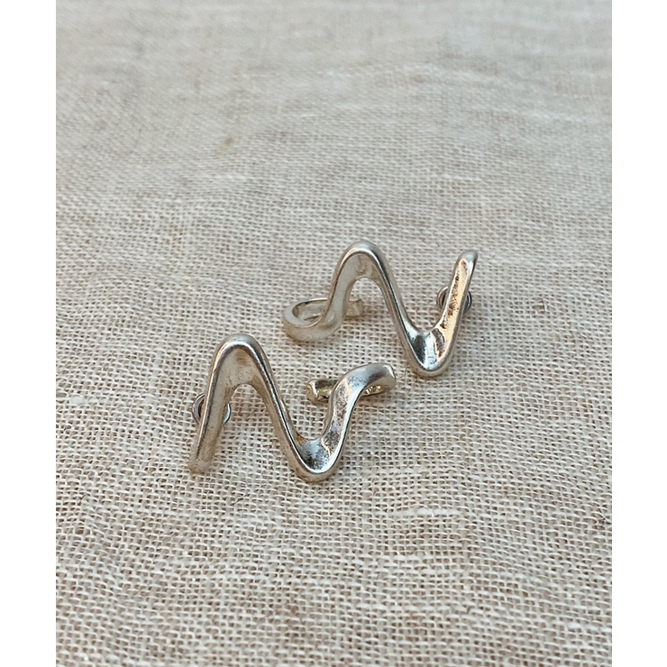シルバー | タイニーウェーブピアス emouv ピアス | BUYSENSE
