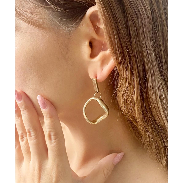 オーバルツイストピアス emouv ピアス | BUYSENSE | 詳細画像1 