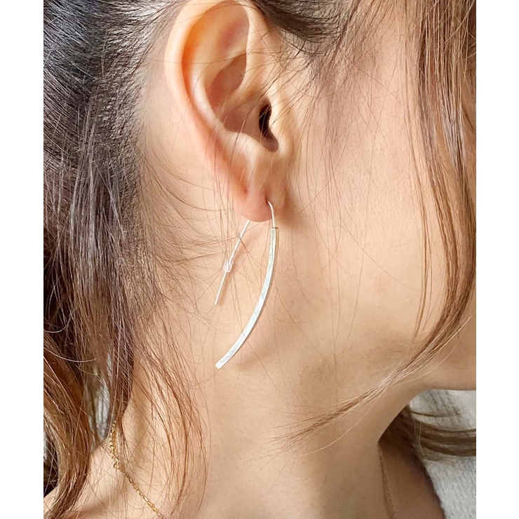 メタルカーブピアス emouv ピアス | BUYSENSE | 詳細画像2 