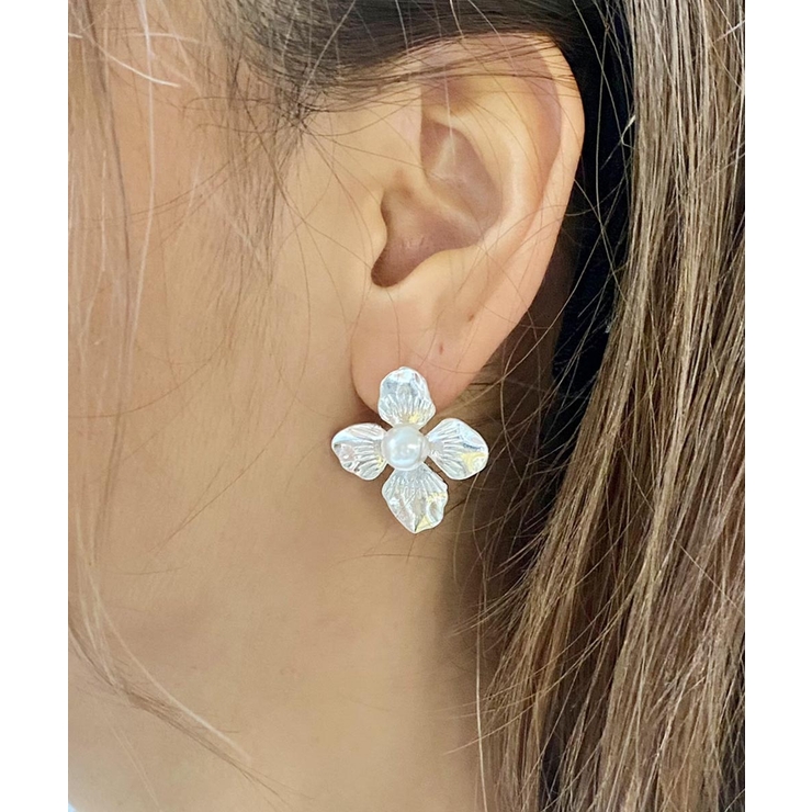 シルバー | パールフラワーピアス emouv ピアス | BUYSENSE