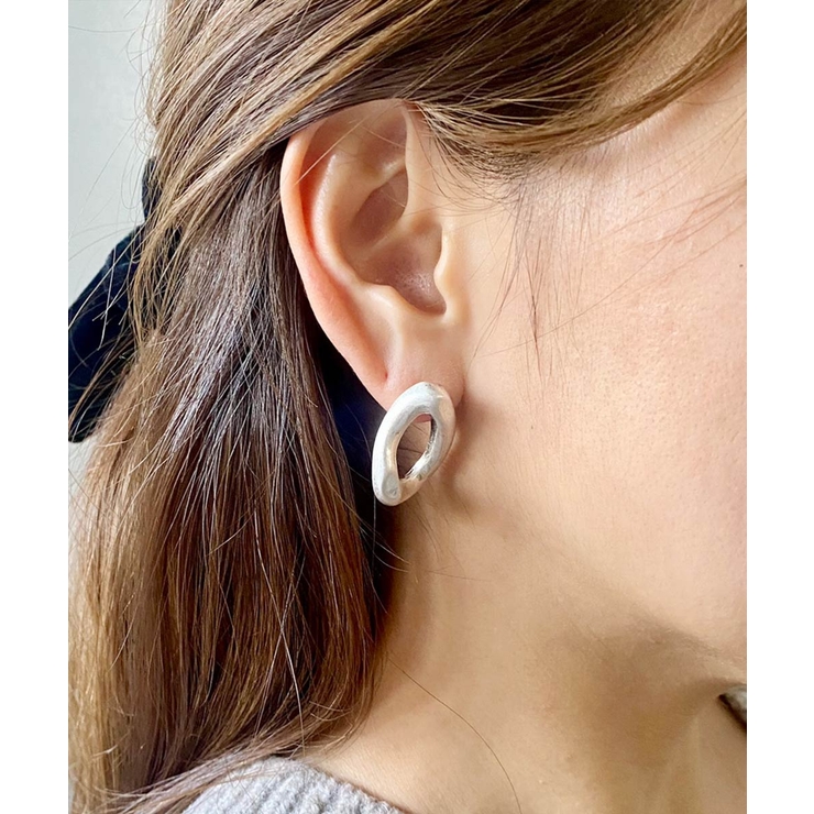 シルバー | ドロップデザインピアス emouv ピアス ゴールド アクセサリー シンプル | BUYSENSE