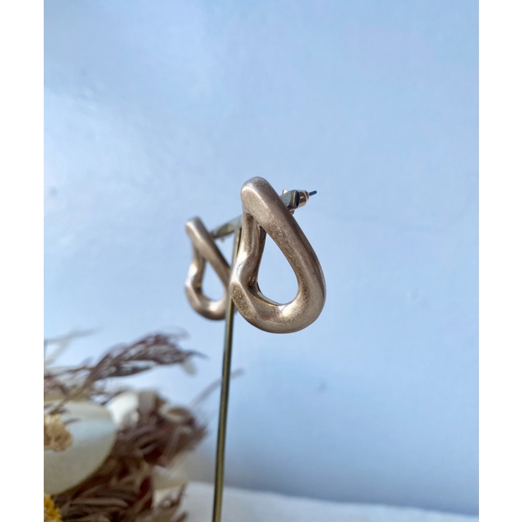 ドロップデザインピアス emouv ピアス ゴールド アクセサリー シンプル | BUYSENSE | 詳細画像6 