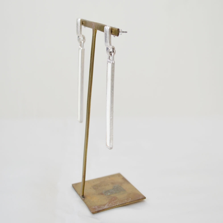 オーロラロングスクエアピアス emouv by | BUYSENSE | 詳細画像2 