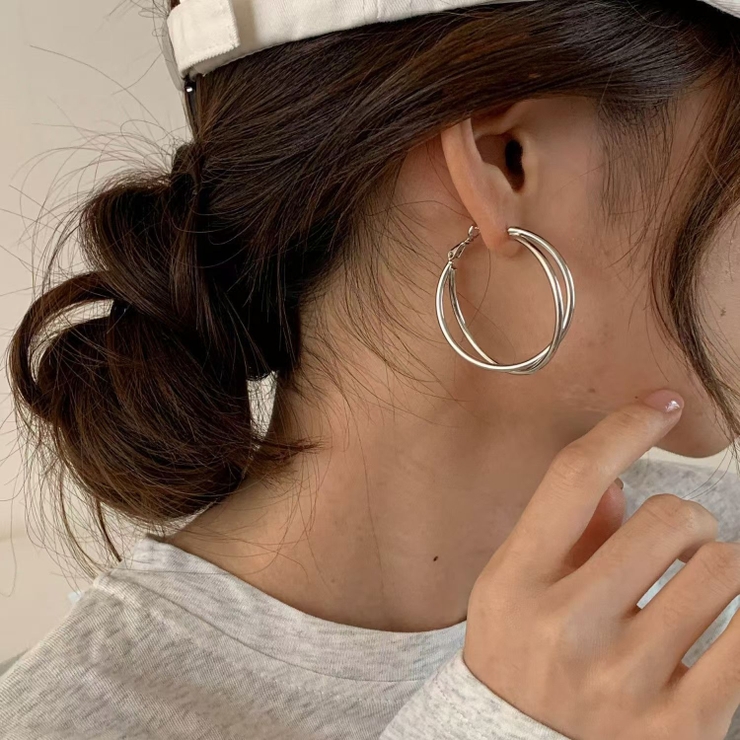 2 タイプ選べる 質感煌めきフープピアス | Carpe diem | 詳細画像4 