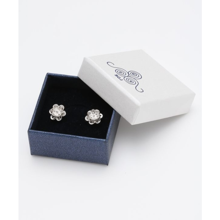 【欧州航路】銀細工マルタフィグリー ダブルフラワーピアス | アミナコレクション  | 詳細画像3 